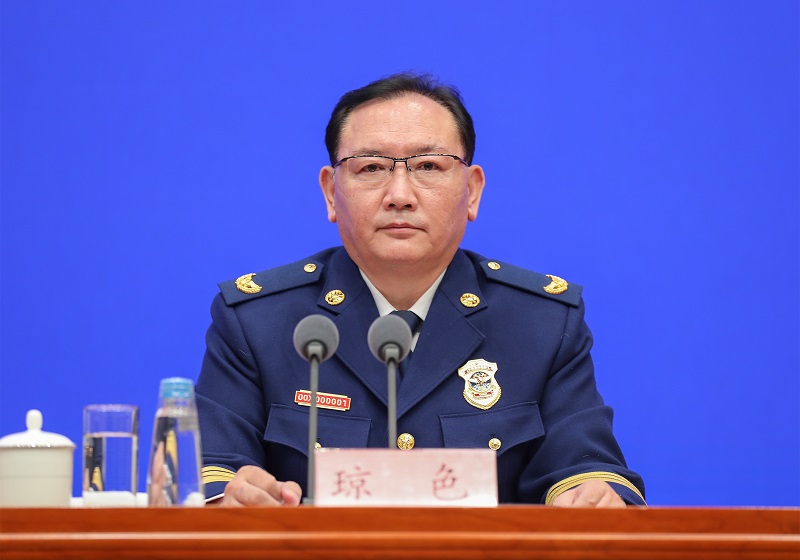 鸡吧肏屄视频应急部党组成员、消防救援局局长琼色出席新闻发布会